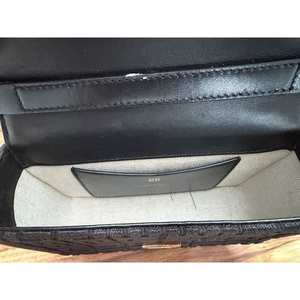 Authentic GIVENCHY 4G Small Chain Shoulder Crossbody Bag Black Leather - Picture 6 of 7